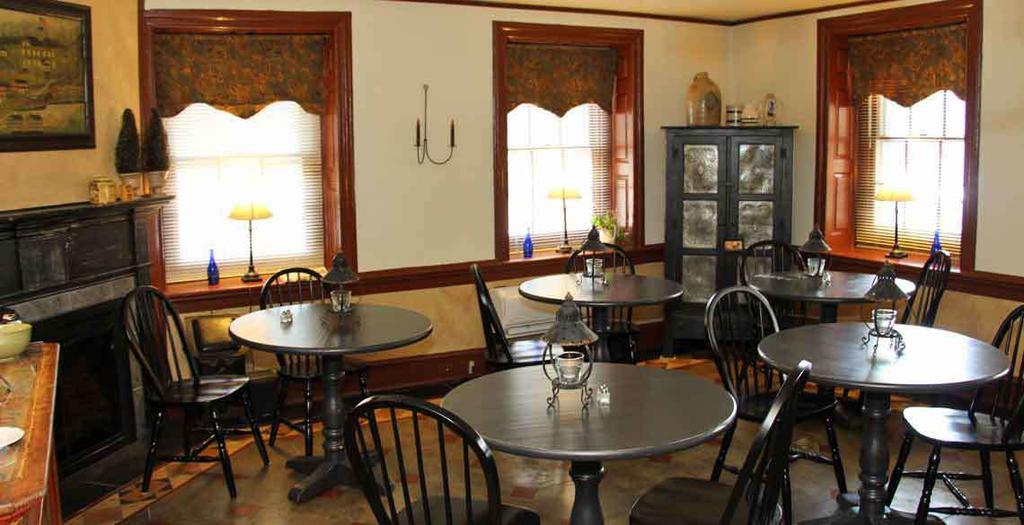 1777 Americana Inn & Lancaster Brewery 埃夫拉塔 外观 照片